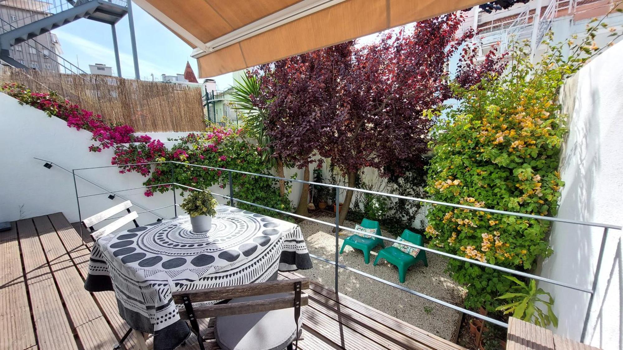 Apartment With Private Garden - Central Location Lisboa Eksteriør billede